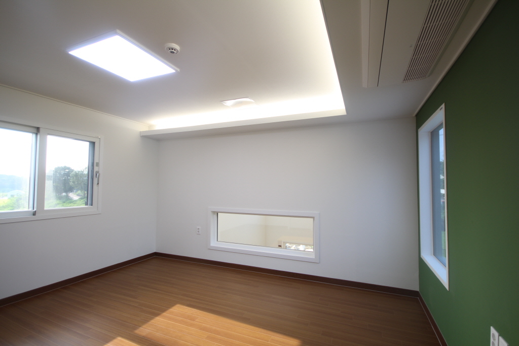 /user/n/niddesign/editor/2410/4020e7377b634cd4d26f5ff3879b7fbb_1730189051_4129.JPG 이미지크게보기