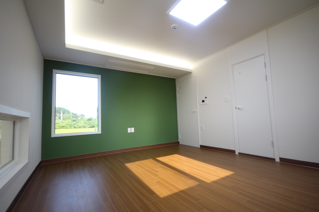 /user/n/niddesign/editor/2410/4020e7377b634cd4d26f5ff3879b7fbb_1730189052_1888.JPG 이미지크게보기