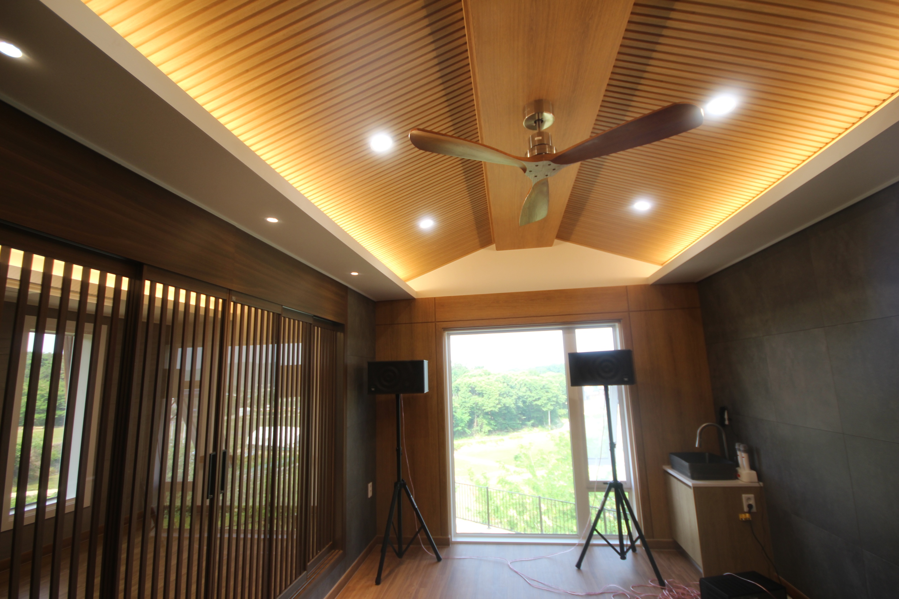 /user/n/niddesign/editor/2506/e923c3af0a248b193ce599efd215c817_1748932651_6068.JPG 이미지크게보기