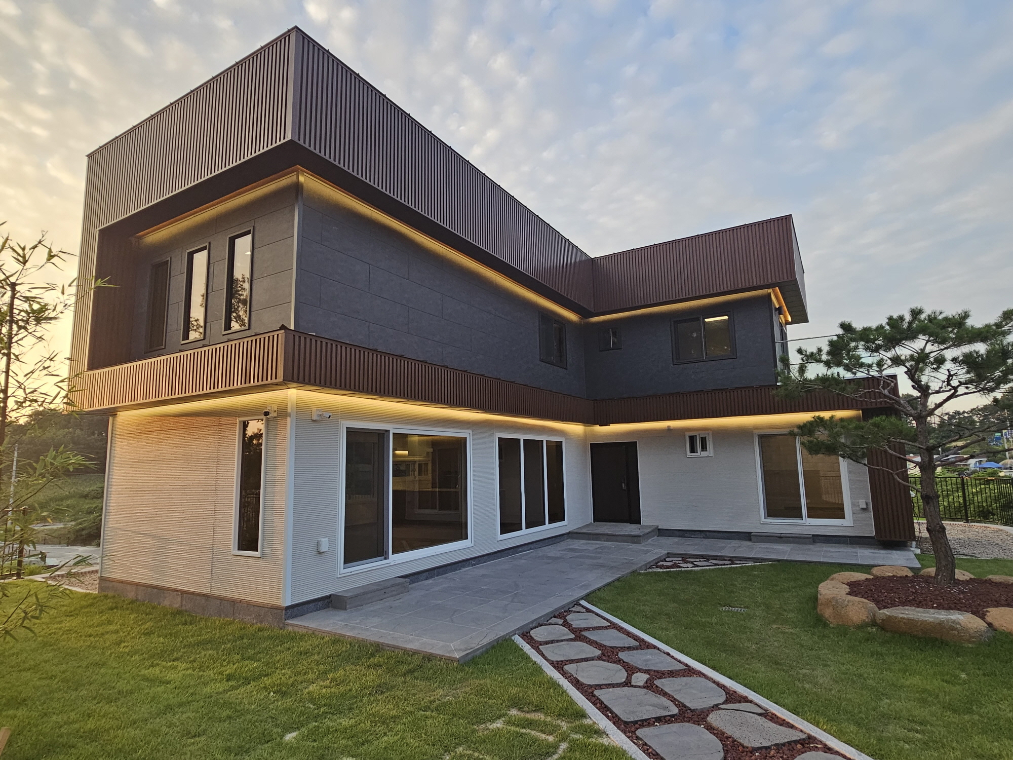 /user/n/niddesign/editor/2509/40ec85d307c50b1b482c85959b4d3c4e_1757122763_7734.jpg 이미지크게보기