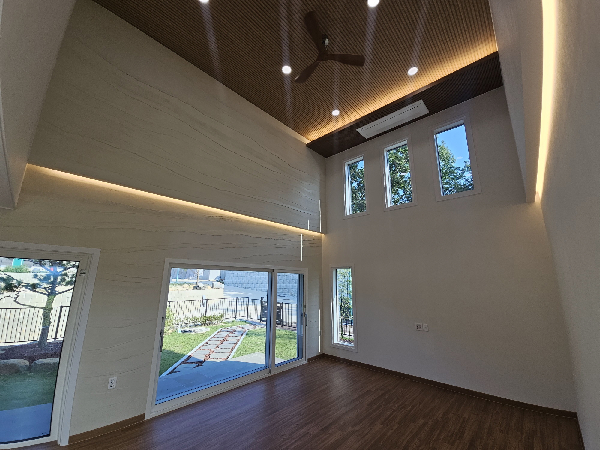 /user/n/niddesign/editor/2509/40ec85d307c50b1b482c85959b4d3c4e_1757122770_9505.jpg 이미지크게보기