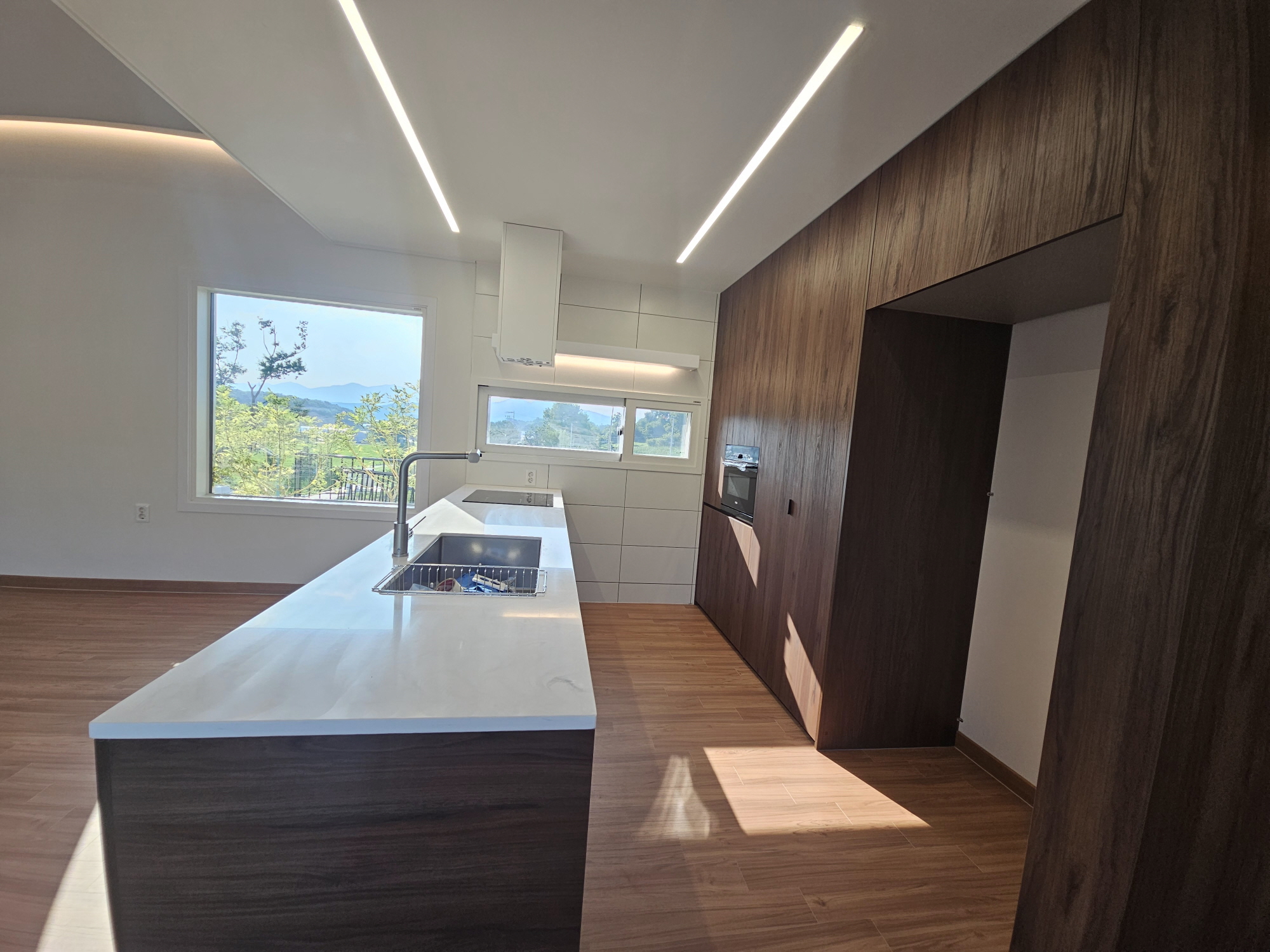 /user/n/niddesign/editor/2509/40ec85d307c50b1b482c85959b4d3c4e_1757122773_6501.jpg 이미지크게보기