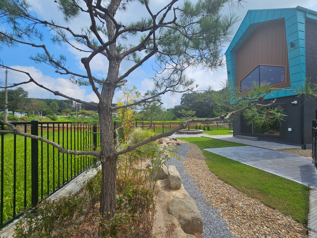 /user/n/niddesign/editor/2601/7122c7e449b17e48bd18b4ae5ab4cb56_1769526104_4675.jpg 이미지크게보기